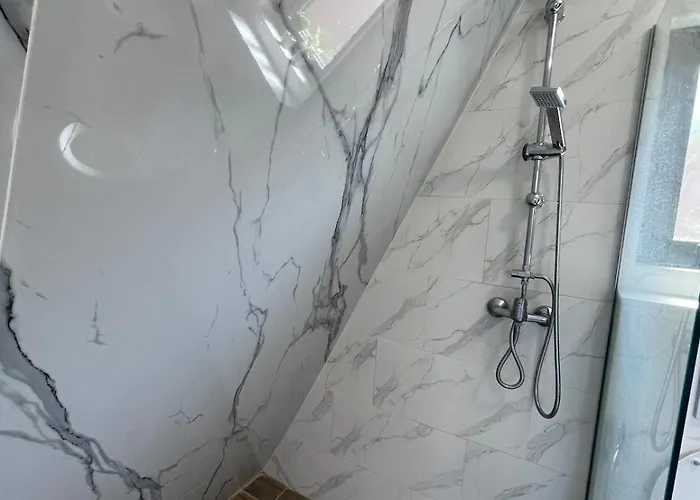 Chalet Lavender Breza